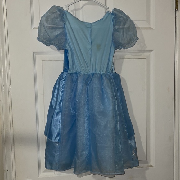 Disney, princess costume of Cinderella - Picture 5 of 7